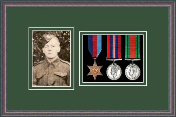 Oak picture frame for three military medals/photo with forest green mount