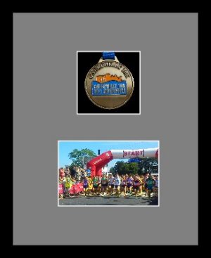 Black picture frame for one marathon medal/photo with grey mount